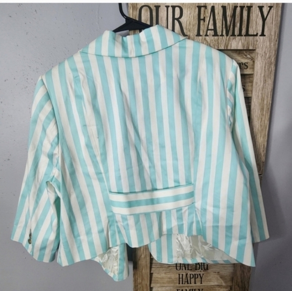 🍂🍁Forever 21 crop jacket 2x cute spring/ summer - Picture 3 of 5